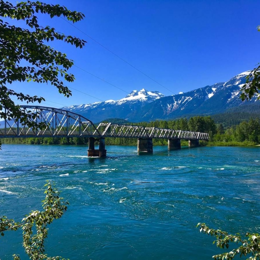 Meet your Posher, Em